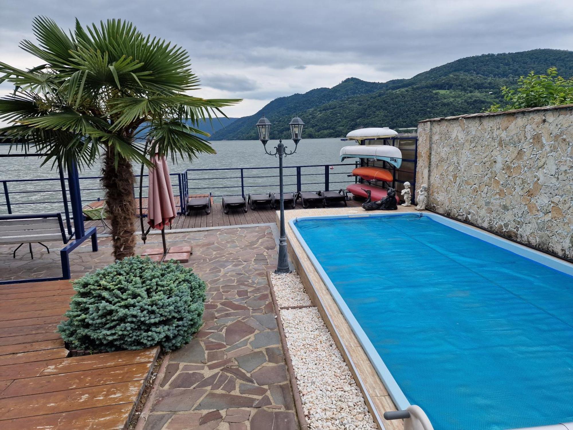 Hotel Casa Andrei Orşova Esterno foto