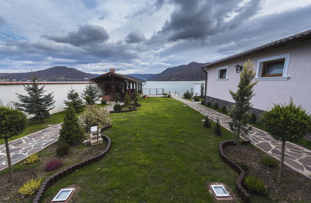Hotel Casa Andrei Orşova Esterno foto