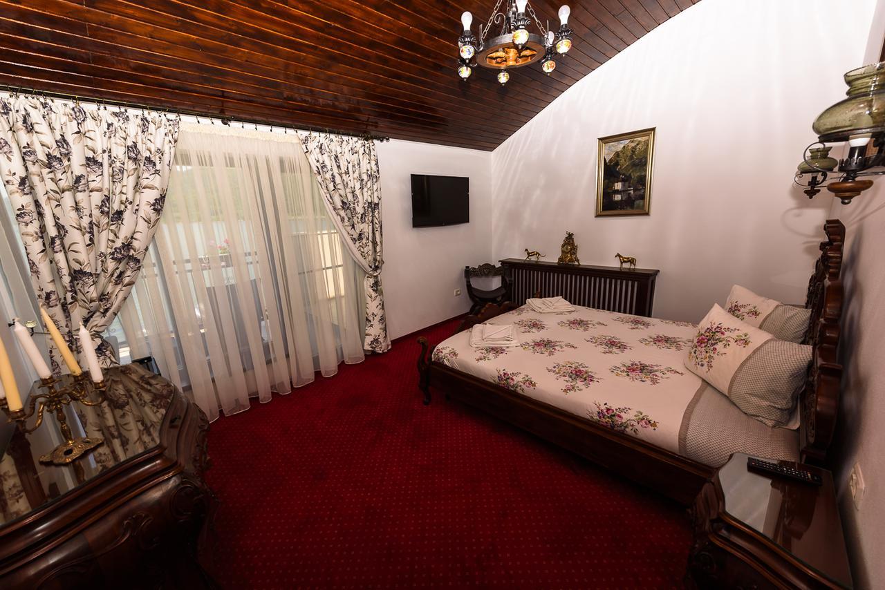 Hotel Casa Andrei Orşova Esterno foto