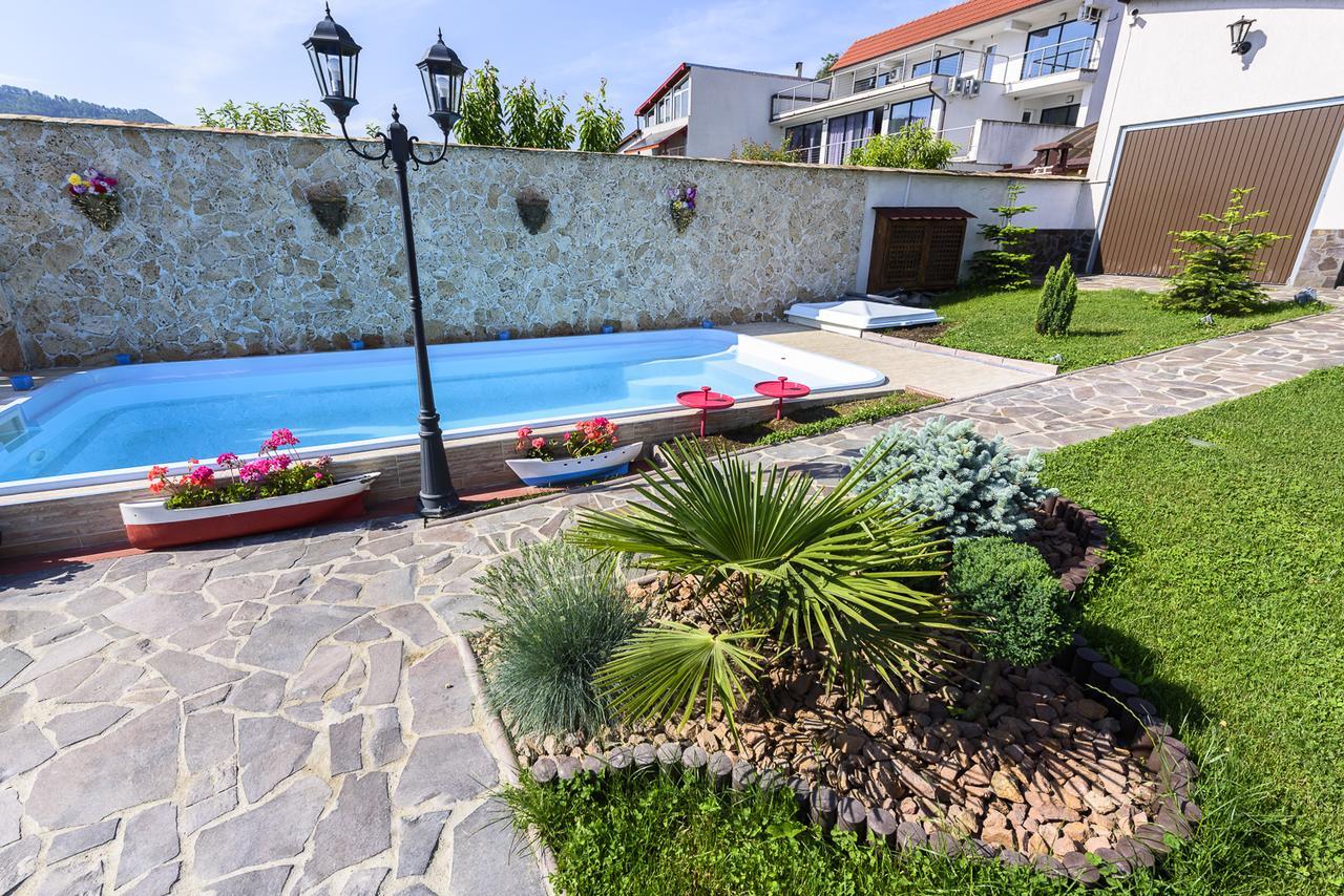 Hotel Casa Andrei Orşova Esterno foto