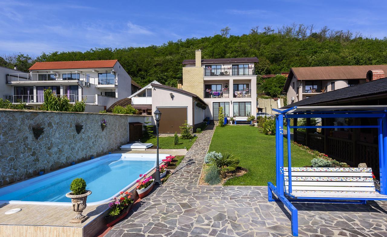 Hotel Casa Andrei Orşova Esterno foto