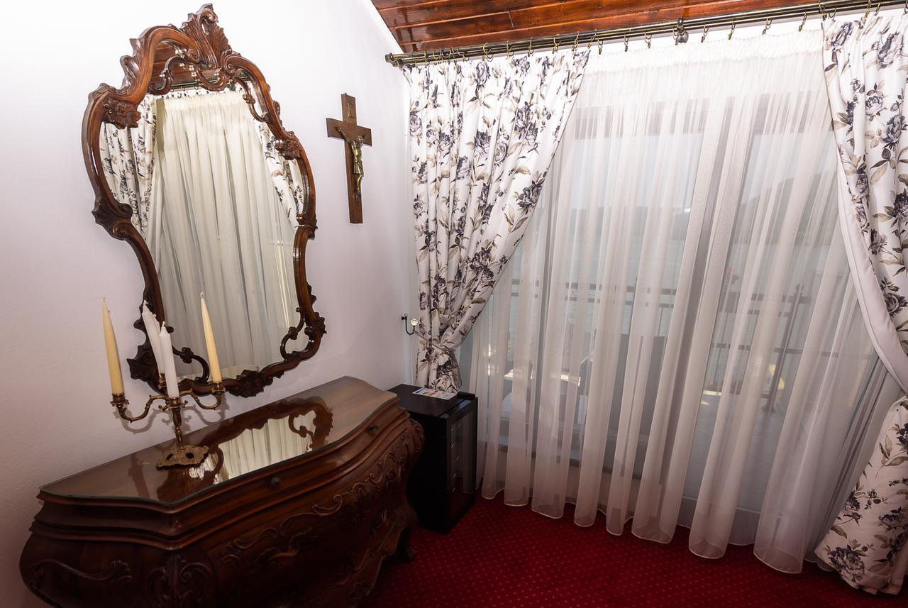 Hotel Casa Andrei Orşova Esterno foto