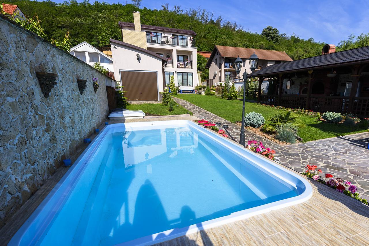Hotel Casa Andrei Orşova Esterno foto