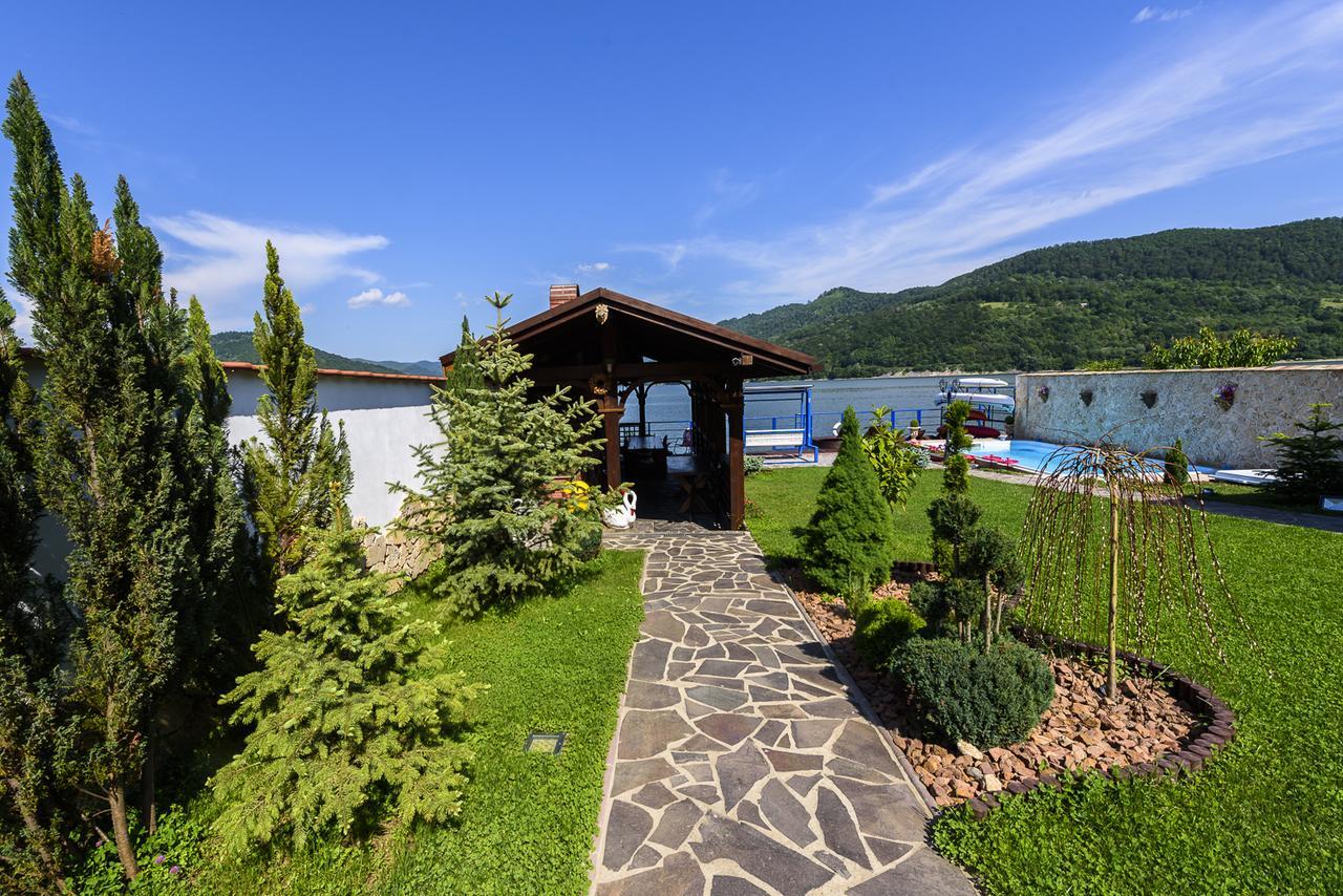 Hotel Casa Andrei Orşova Esterno foto