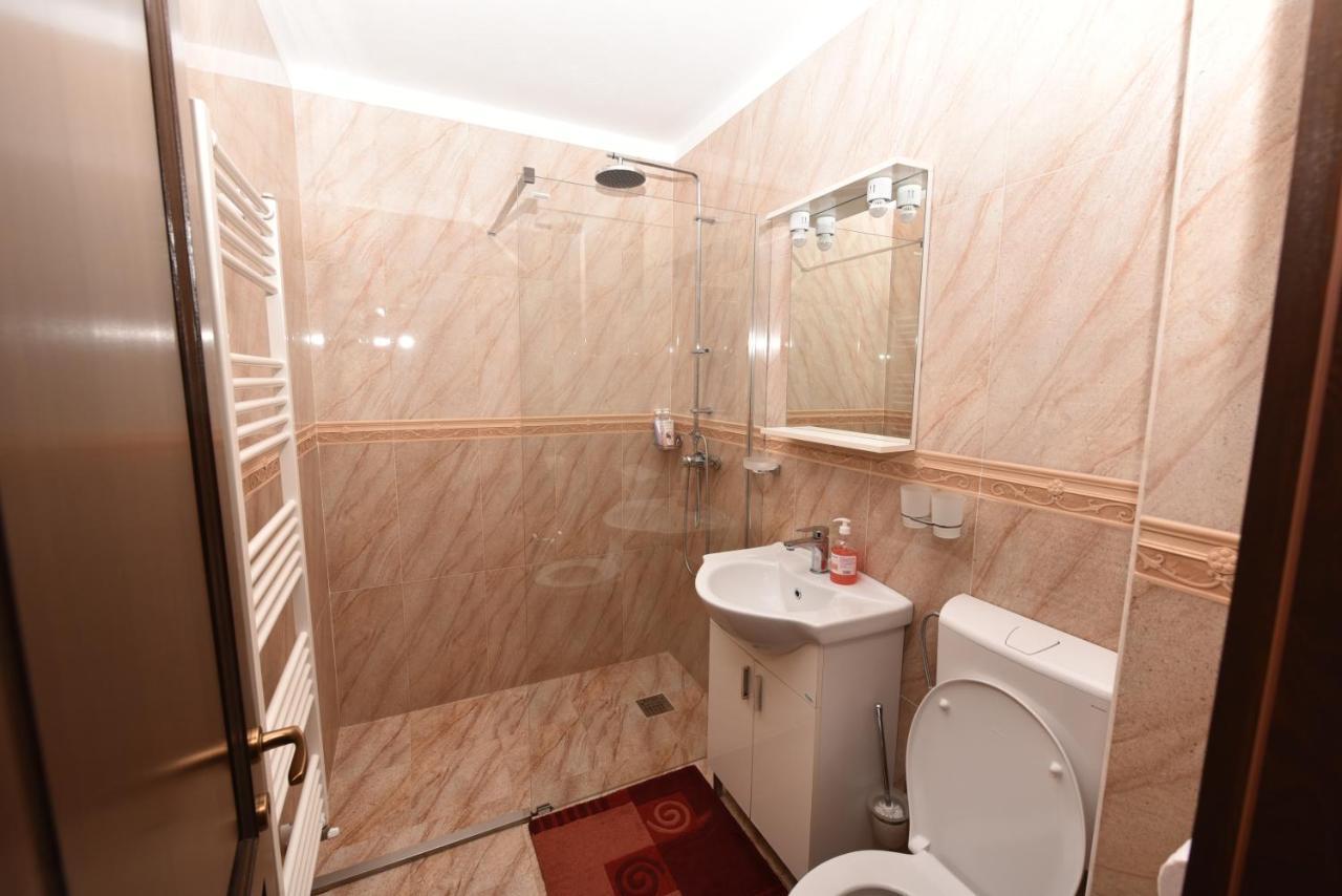 Hotel Casa Andrei Orşova Esterno foto