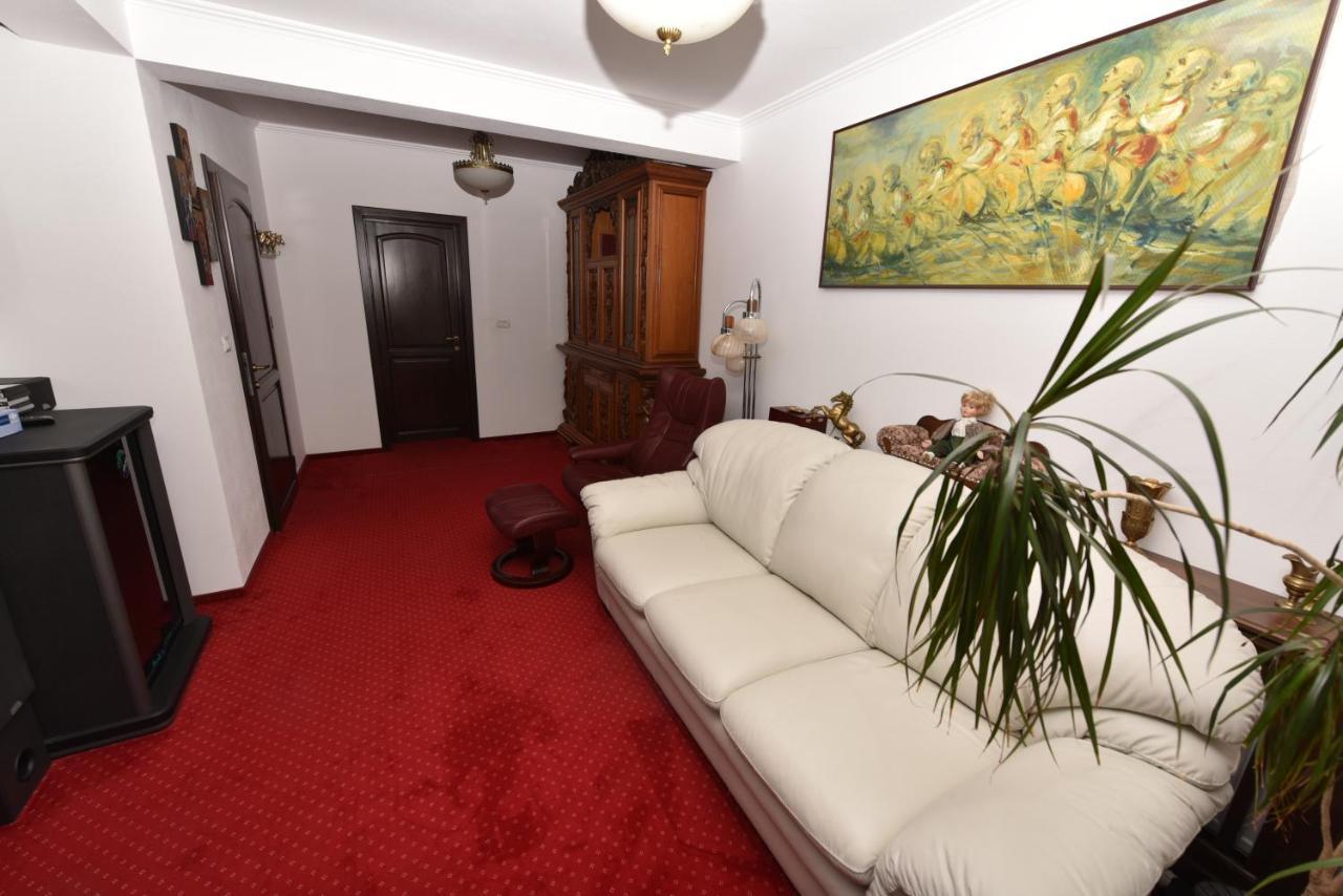 Hotel Casa Andrei Orşova Esterno foto