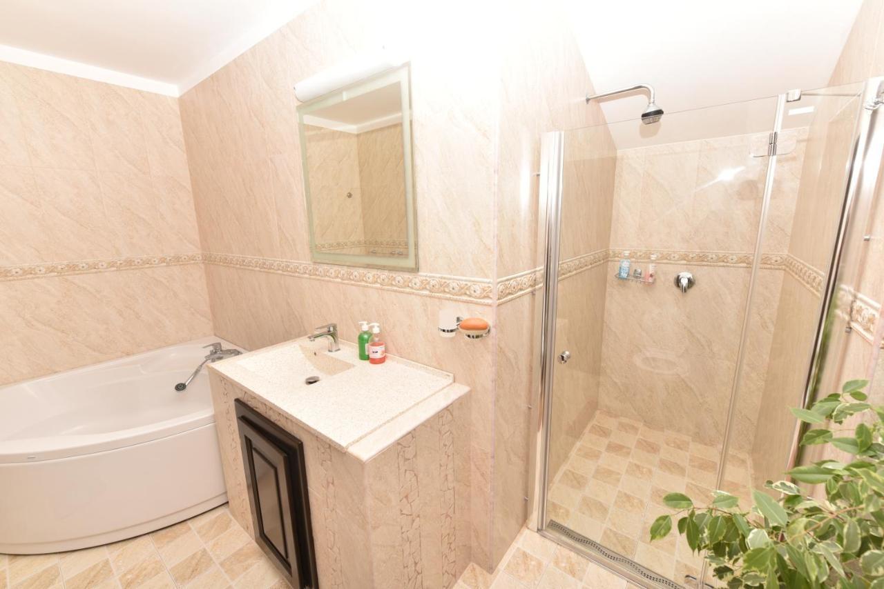 Hotel Casa Andrei Orşova Esterno foto