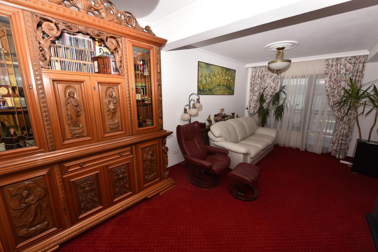 Hotel Casa Andrei Orşova Esterno foto