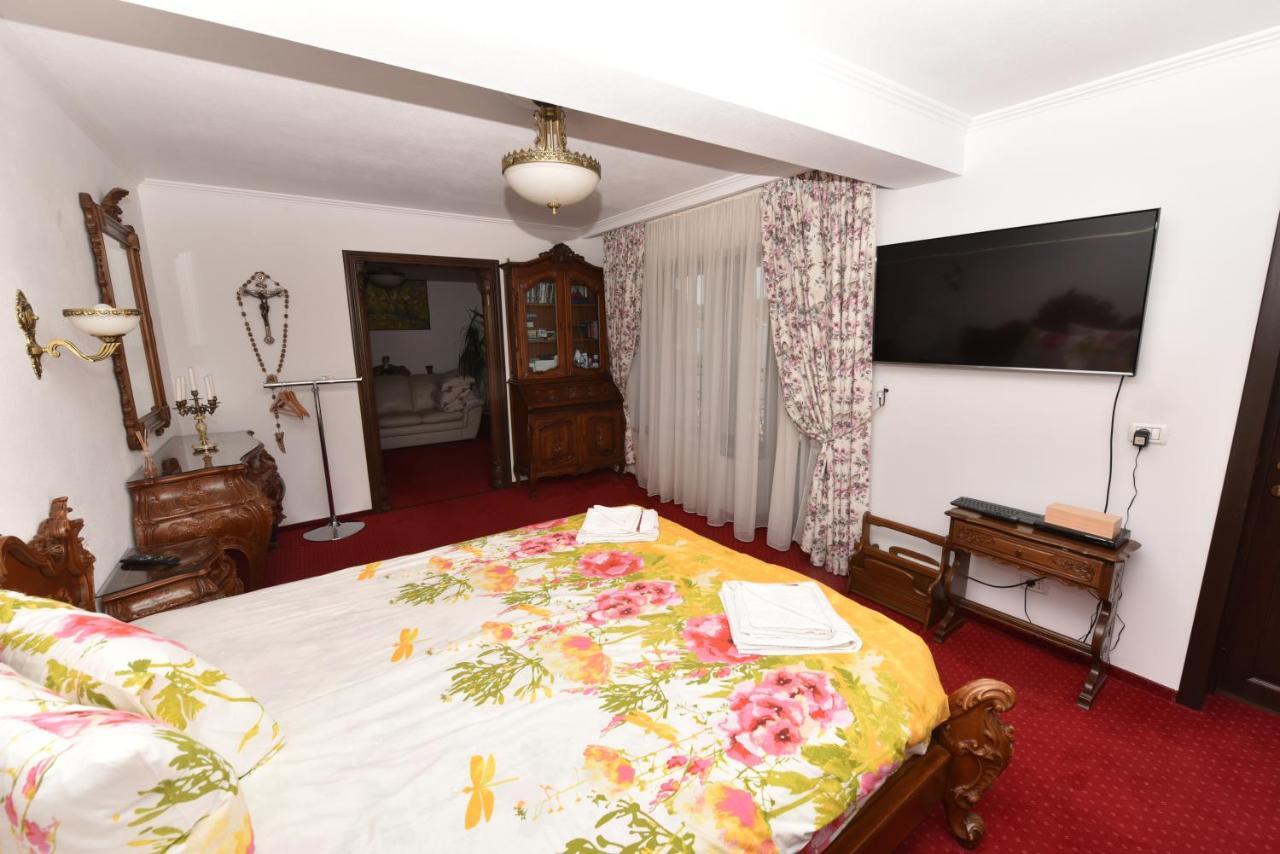 Hotel Casa Andrei Orşova Esterno foto